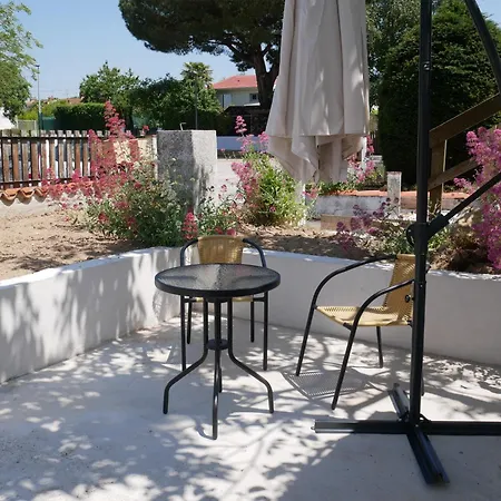 T2, Au Calme. Apartment